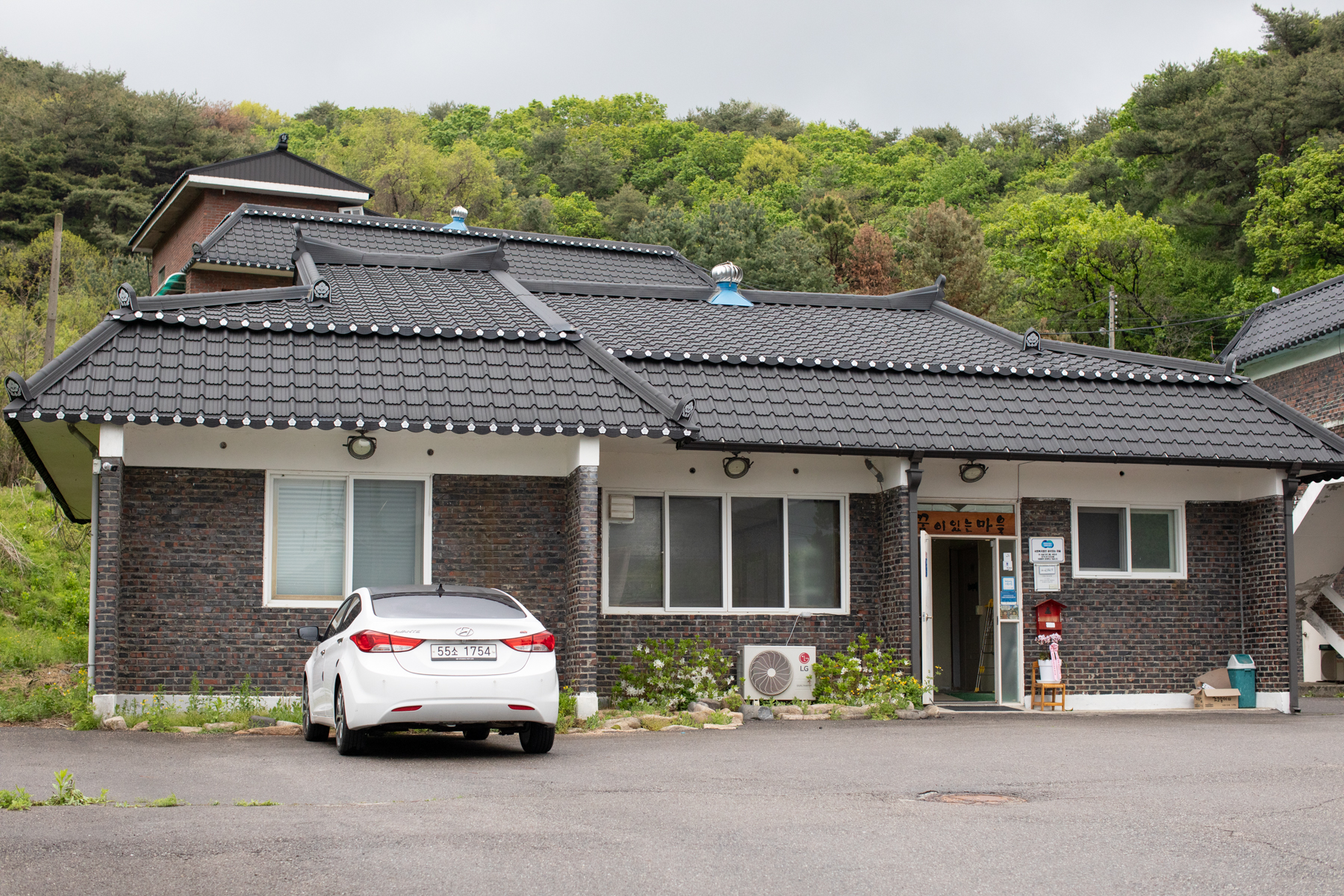 20250503-132049-mojinchan.jpg 20250503-132049-mojinchan.jpg