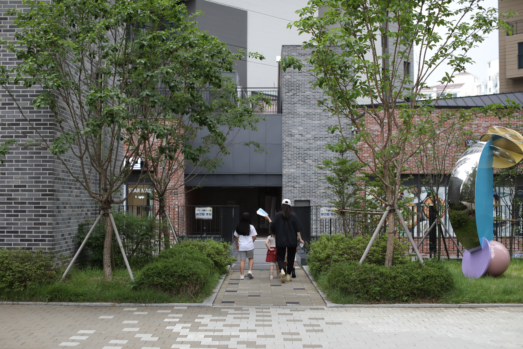 20250628-120235-mojinchan.jpg 20250628-120235-mojinchan.jpg