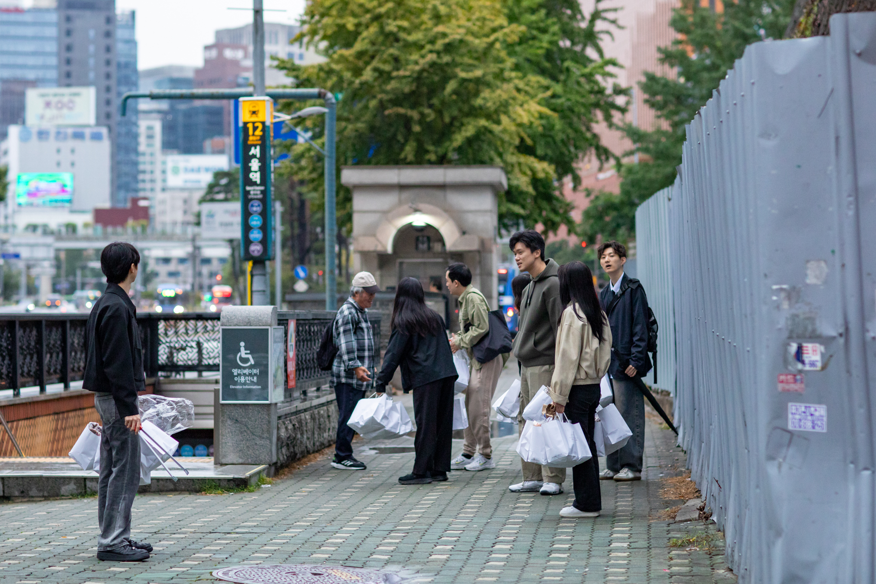 20251018-081549-mojinchan.jpg 20251018-081549-mojinchan.jpg