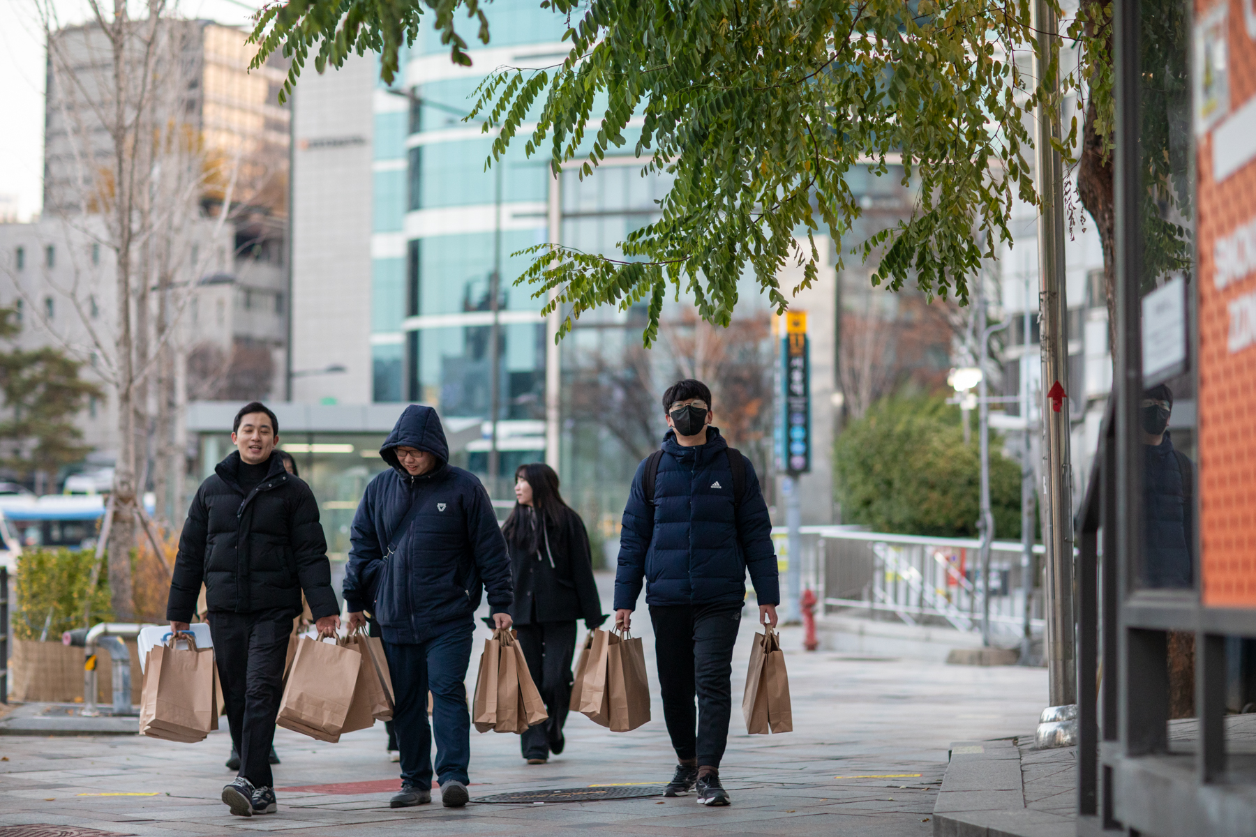 20251129-080638-mojinchan.jpg 20251129-080638-mojinchan.jpg