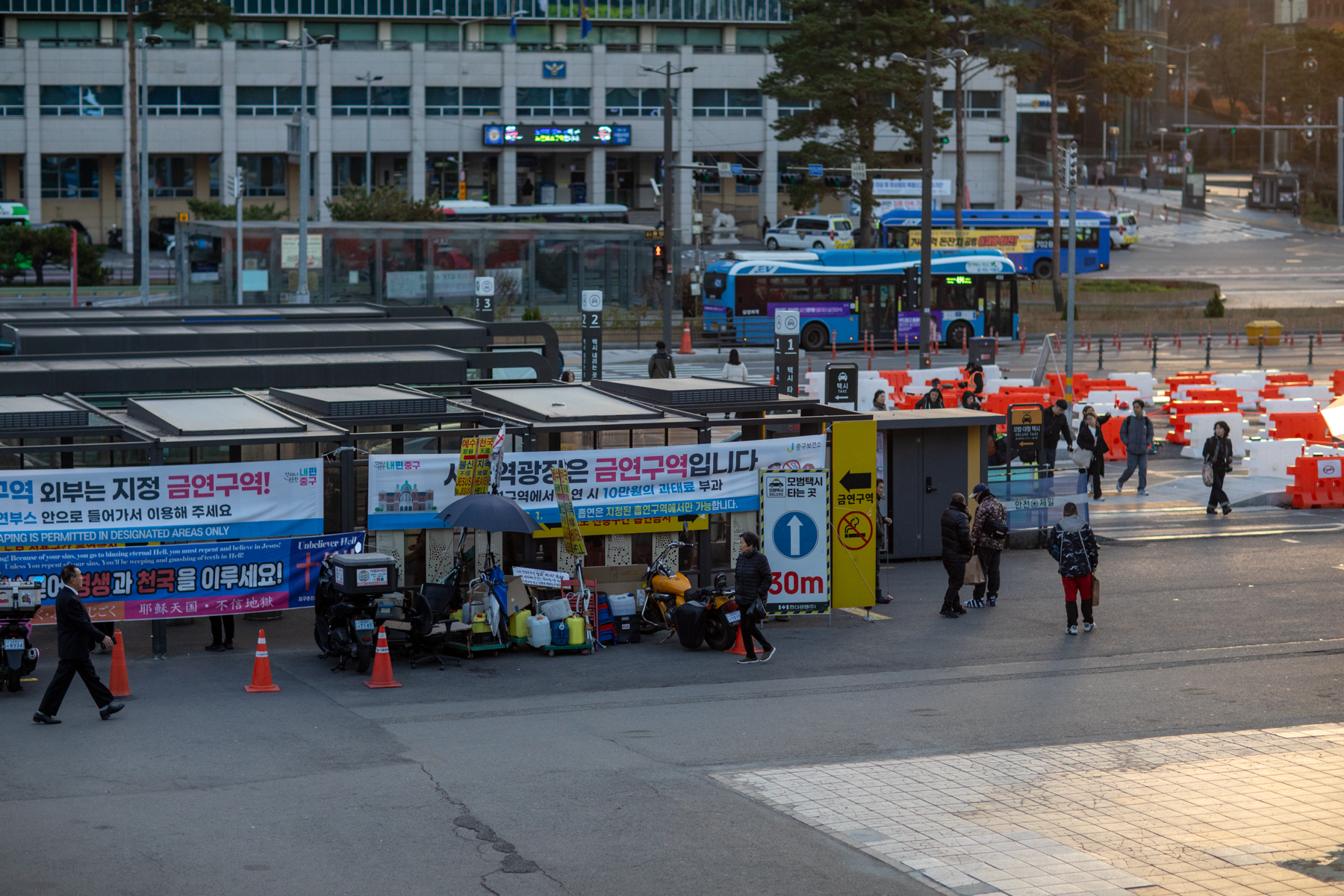 20251129-082522-mojinchan.jpg 20251129-082522-mojinchan.jpg