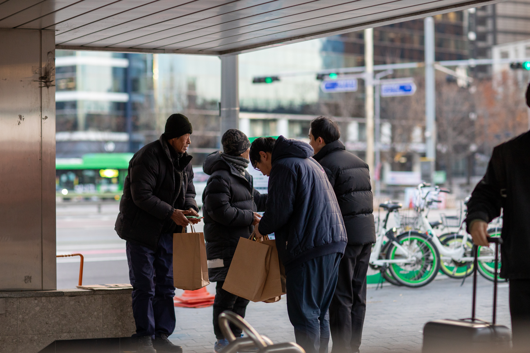 20251129-083205-mojinchan.jpg 20251129-083205-mojinchan.jpg