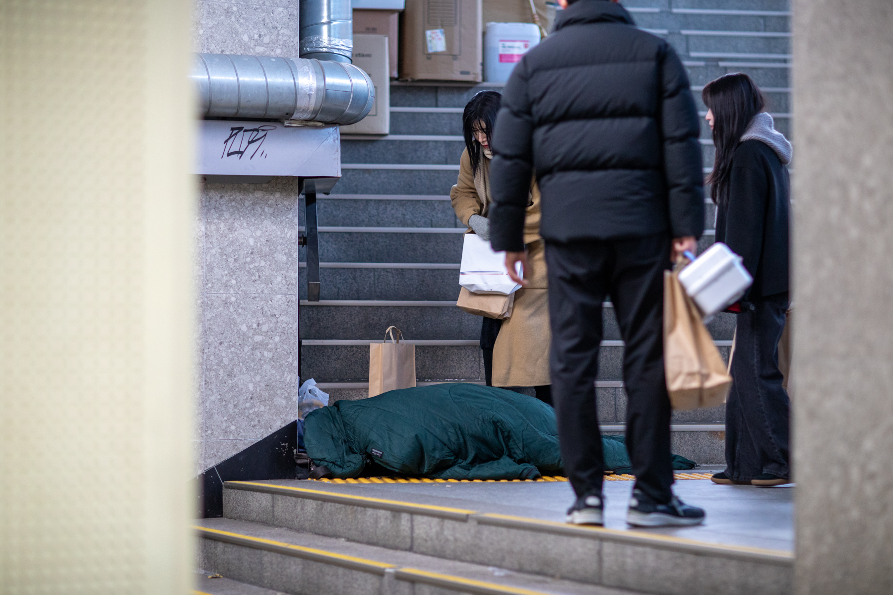 20251129-083556-mojinchan.jpg 20251129-083556-mojinchan.jpg