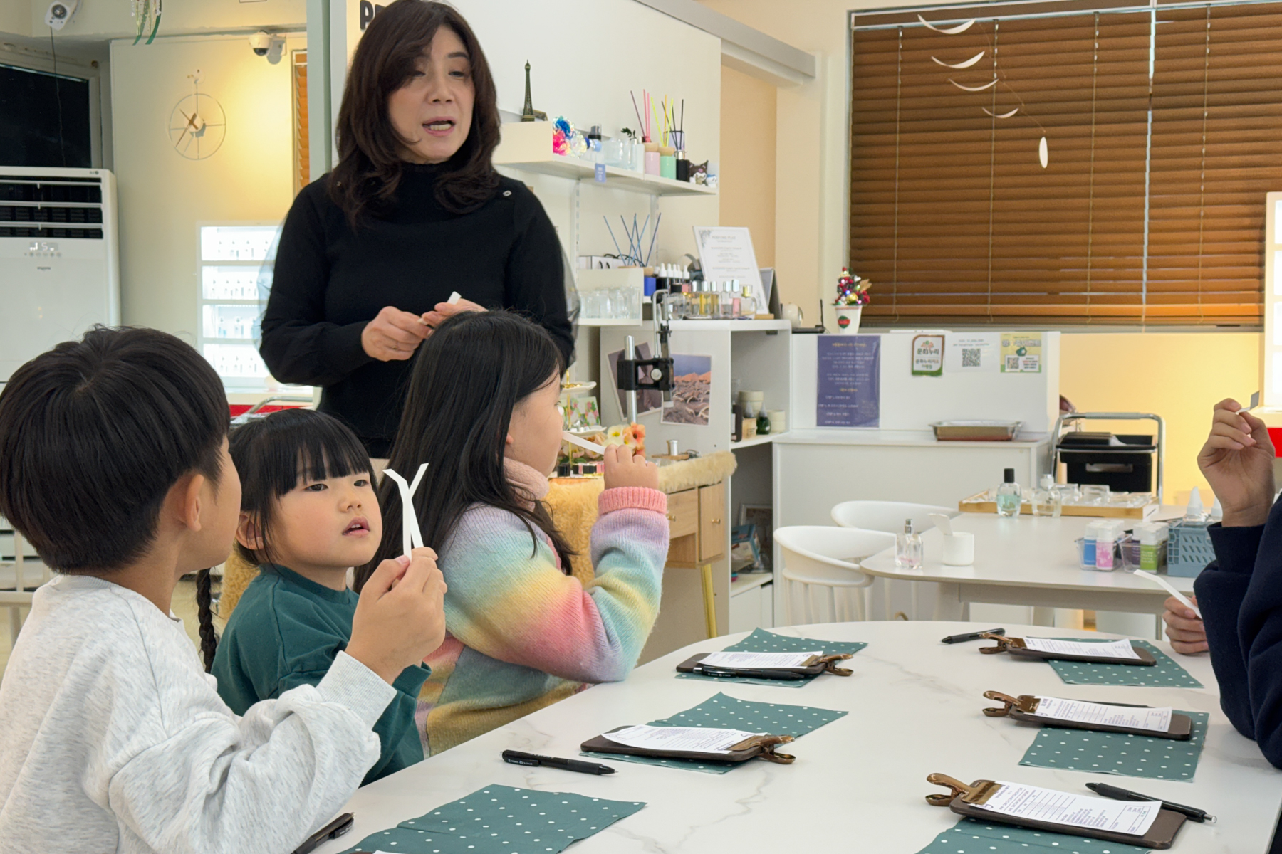 20251213-131849-mojinchan.jpg 20251213-131849-mojinchan.jpg